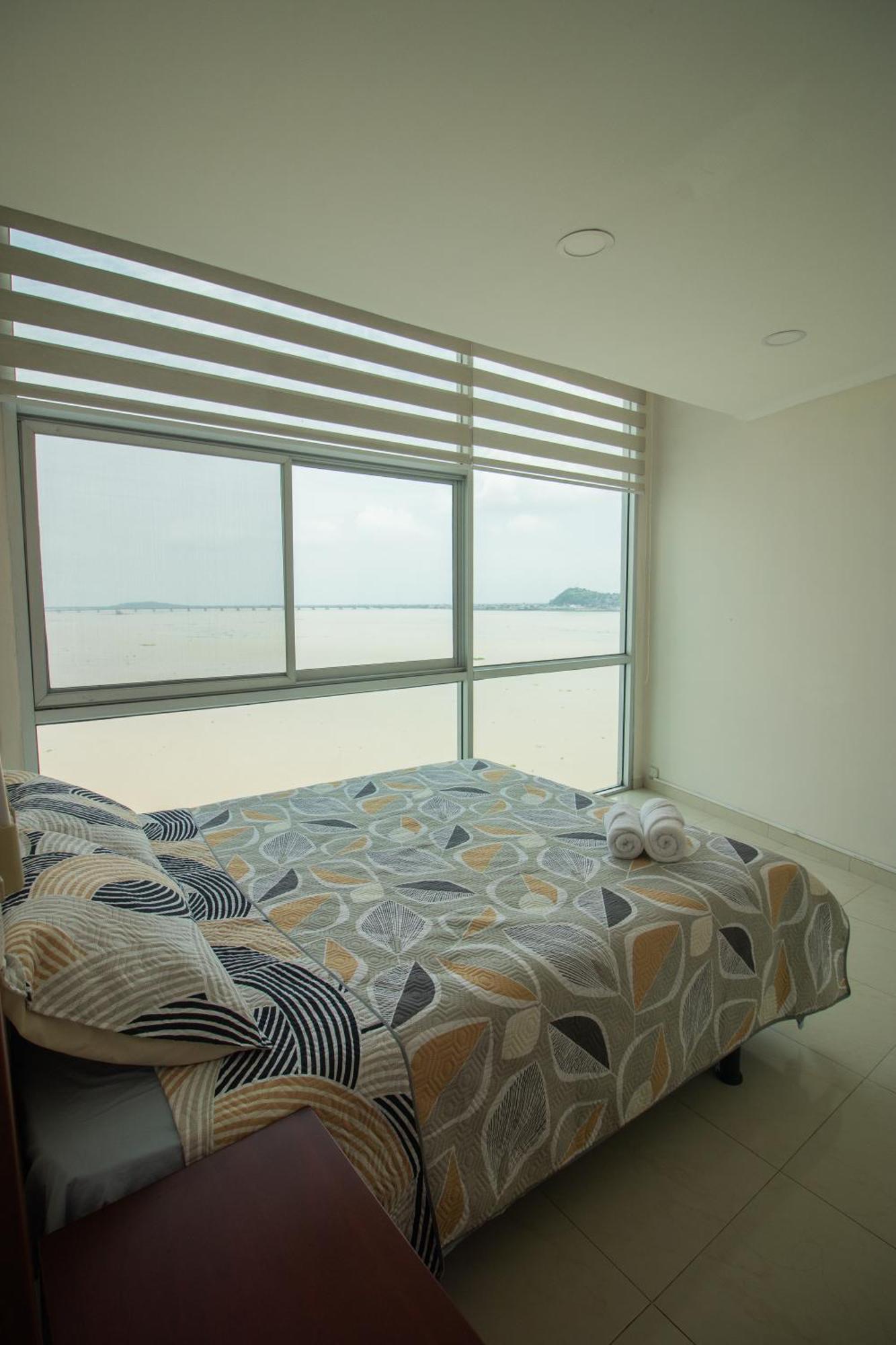 Vista Frente Al Rio, Exclusivo Con Piscina Guayaquil