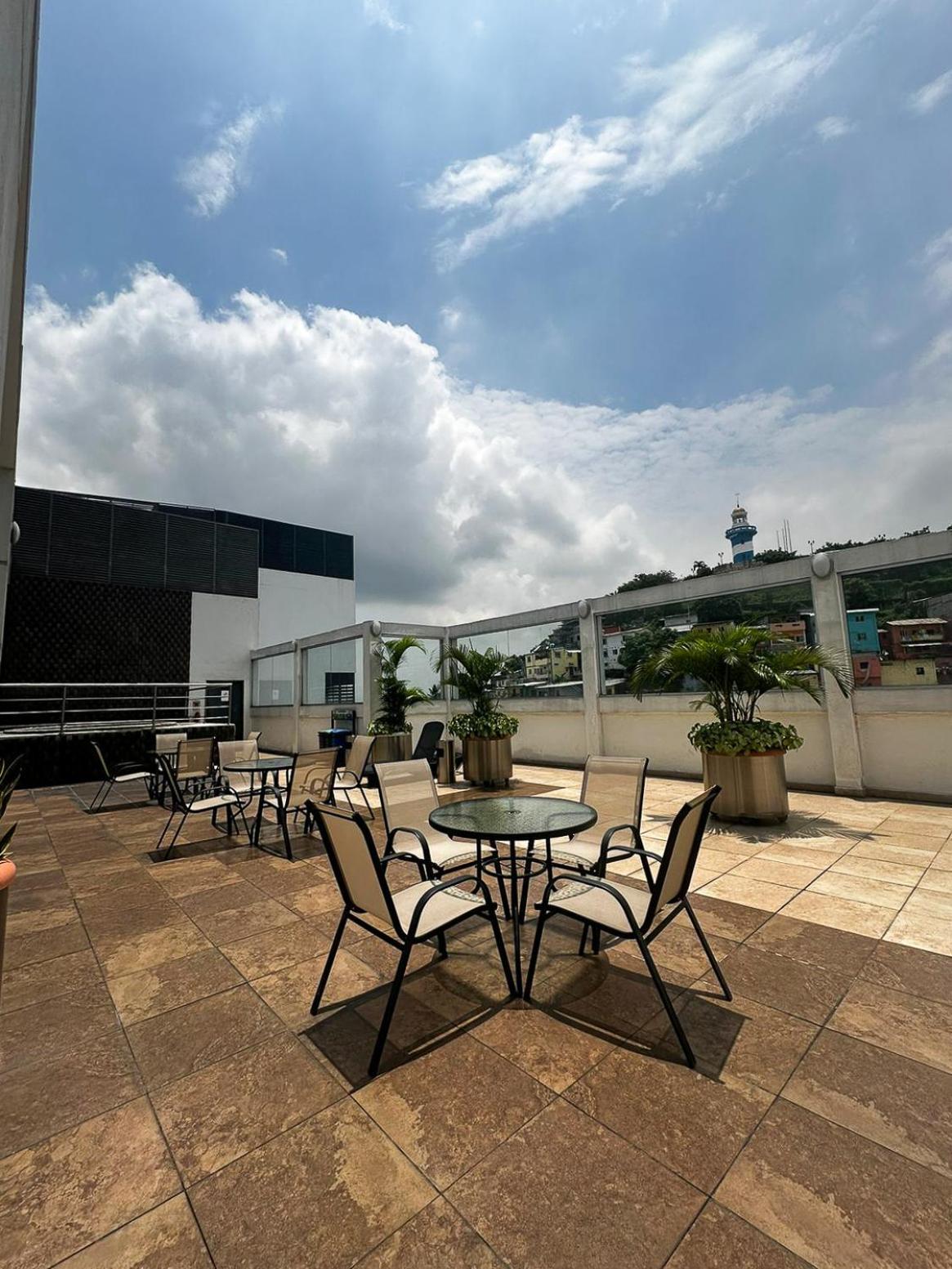 Vista Frente Al Rio, Exclusivo Con Piscina Apartamento